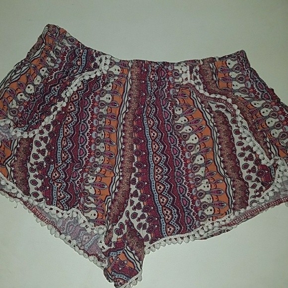BOHO SHORTS full tilt - Picture 1 of 3